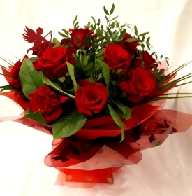 12 Roses and foliage, Red box Aquapak